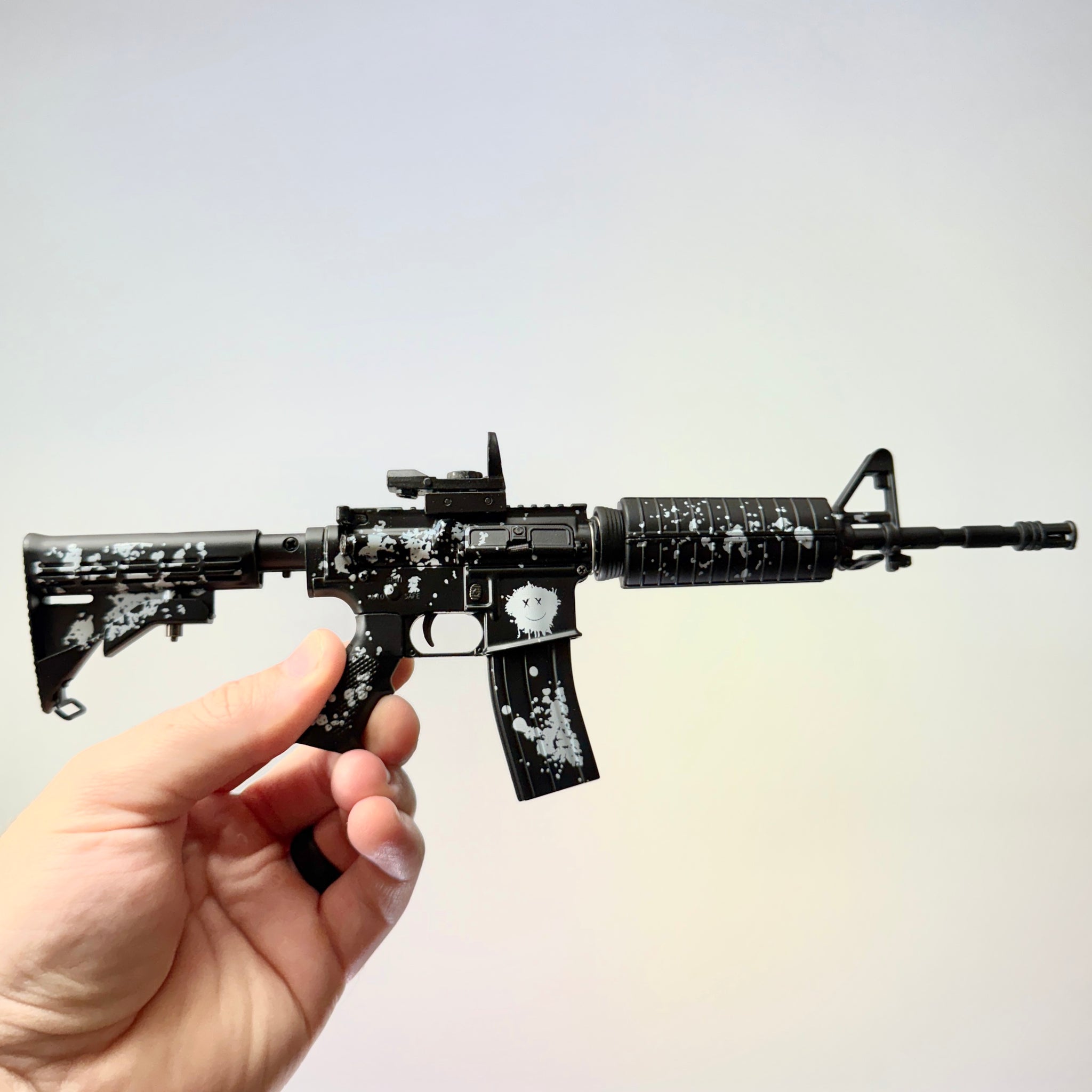 AR15 'Smile More' Model - Roman Atwood