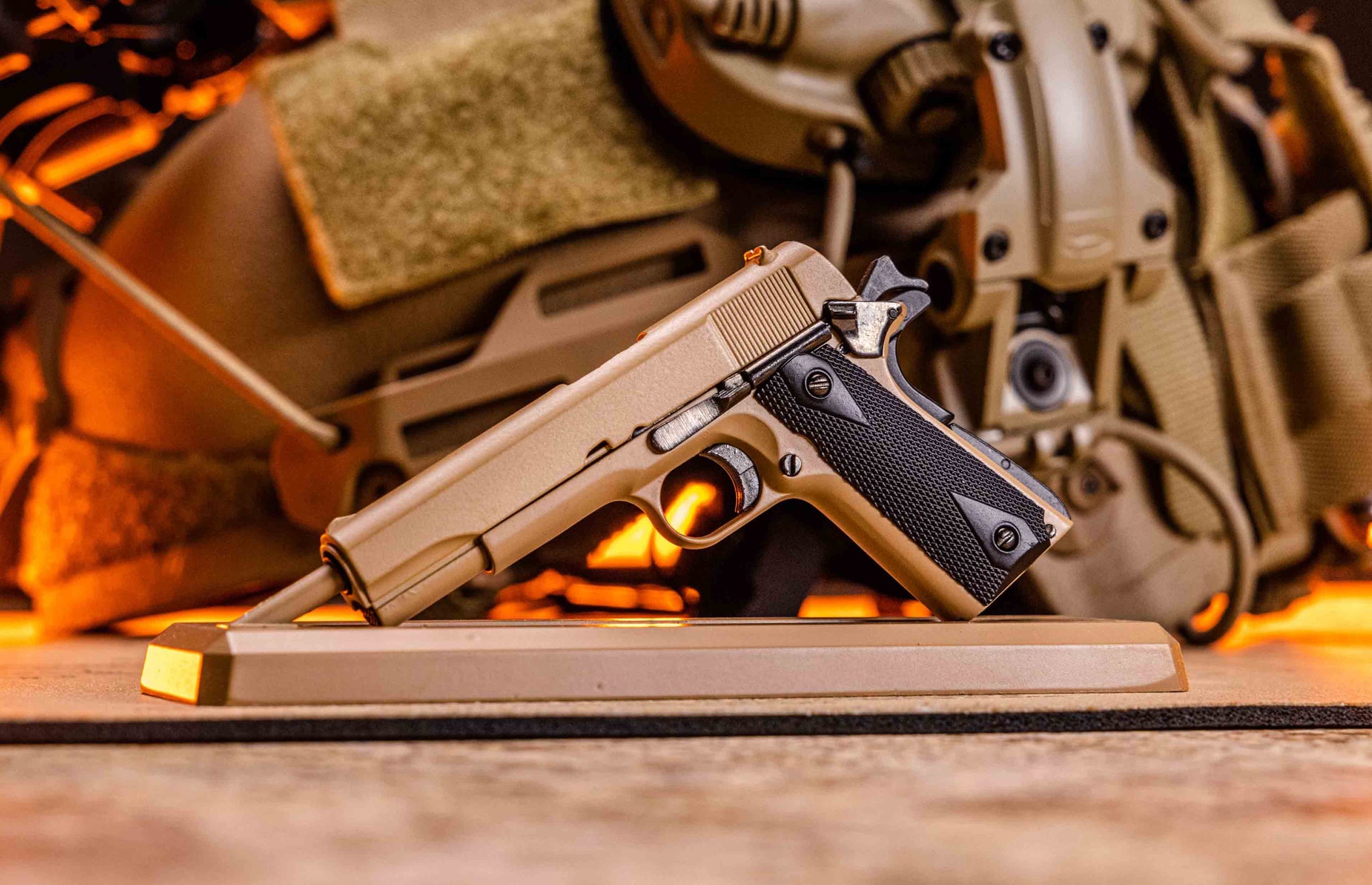 1911 1:2.5 Scale  Model - Coyote